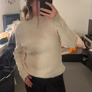 Långärmad tröja 👚 - Inga defekter!