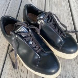 Ettys sneakers! - Knappt använda doja sneakers från ettys. Skit snygga till sommaren💕