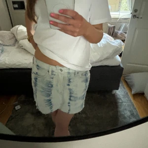 Snygg sommarkjol🍹🍹🤝 - Kjol från hm aldrig använd!!