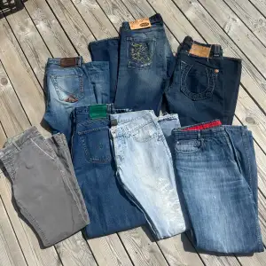 Jeans 500:- styck , olika storlekar Skriv för frågor! Pris förhandlingsbart