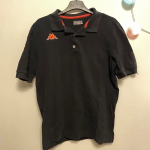 Kappa t-shirt - Använd men hel! Bra basplagg:)