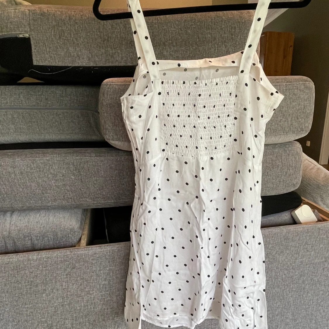 Vitprickig sommarklänning  - 90