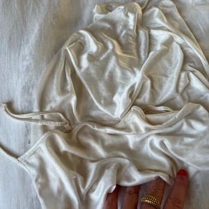 Satin nattlinne/kläning - Satinnattline/klänning💗