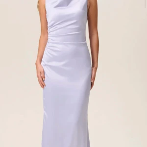 Balklänning  - Säljer denna från adoore Aldirg använd då jag glömde skicka tbx innan tiden var slut💗