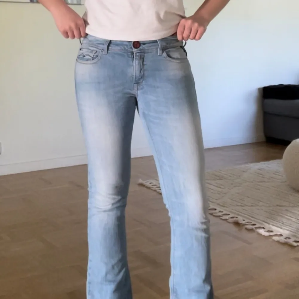 Superfina ljusa Replay jeans⭐️⭐️. Jeans & Byxor.