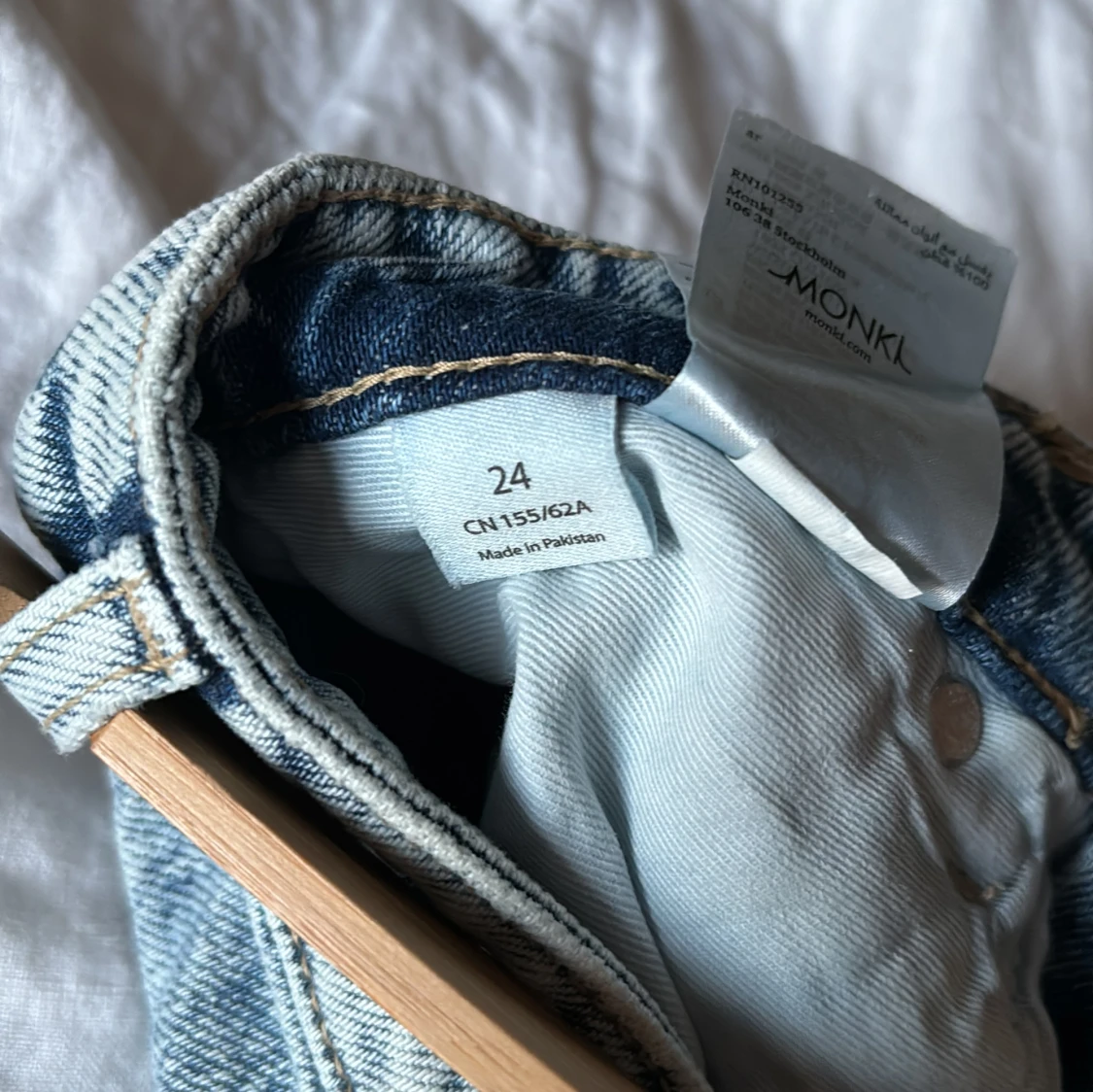 Snygga ripped jeans från Monki - 91