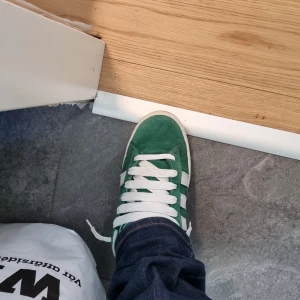 Adidas campus 00's men - Säljer mina adifas camous storlek 45,5 då jag inte använder dem 