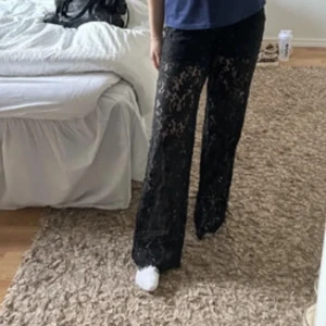 Spets byxor  - Säljer dessa då jag köpte på Vinted men de var för små 