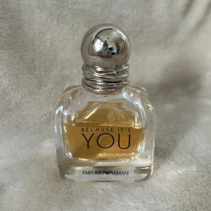 Emporio Armani Because It´s You edp 30ml - Emporio Armani damparfym passar även unisex. 30ml. Mindre än hälften använt. 