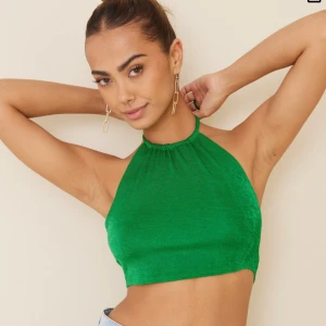 Grön topp - Superfin topp till vardags eller fest😇 Använd en gång 