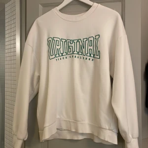 Vit sweatshirt från Gina i vitt!  - Vit sweatshirt, inte använd så många gånger