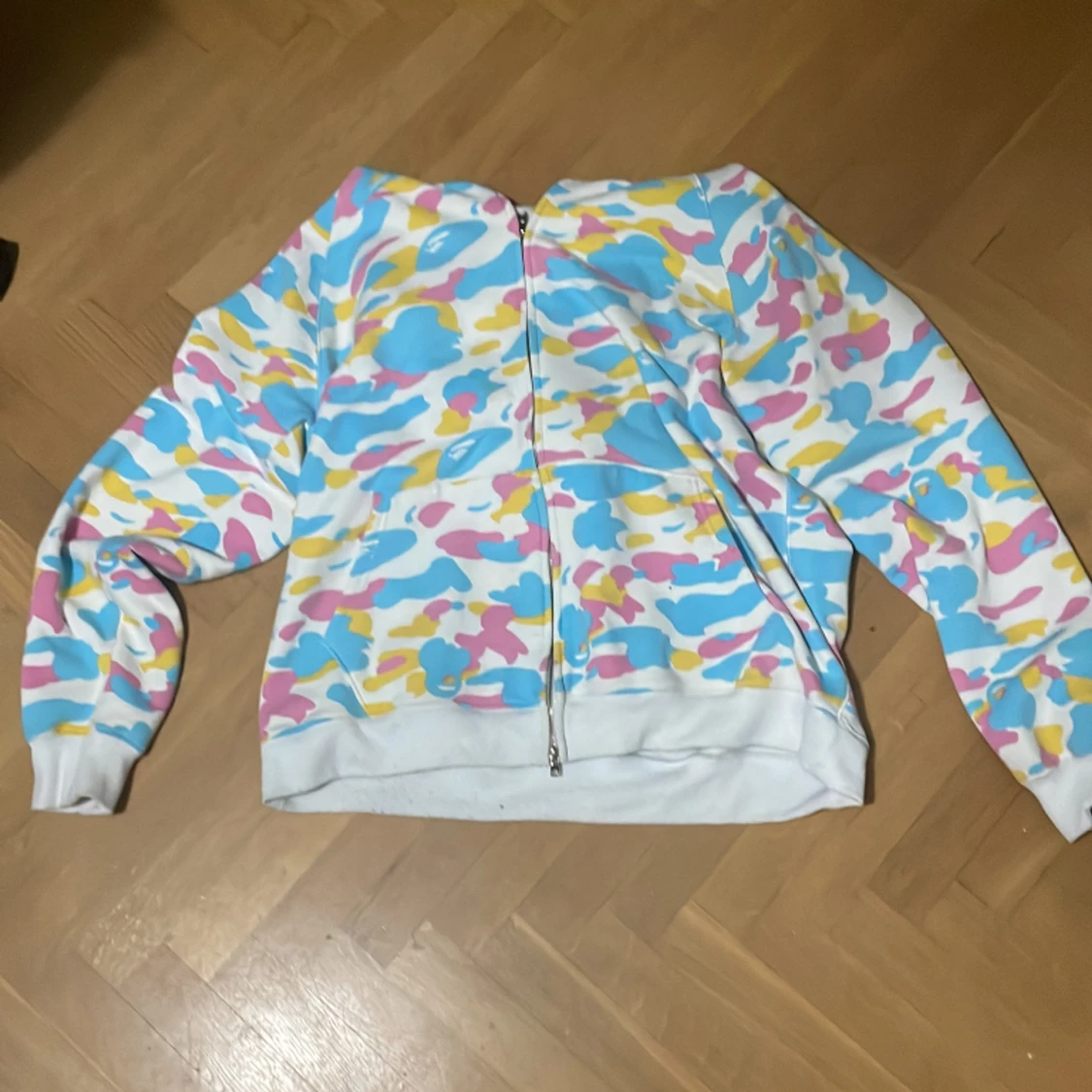 Tvär get bape hoodie 