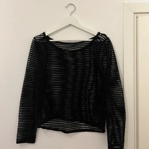 Stickad tröja  - Svart stickad tröja