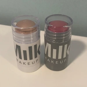 Milk Blush och Higlighter - fick av en vän men passade inte riktigt mig. i färgerna lit och rally, 1 för 120 2 för 160🩷