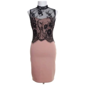 Klänning  - Snygg klänning från New yorker  Passa på med fri frakt 📦 