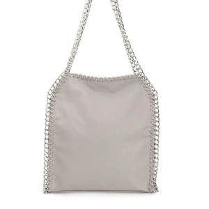 Tiamo väska - Säljer min gråa tiamoväska! Den är knappt använd och i fint skick. Vill ni har mer bilder skicka bara ett dm🥰 