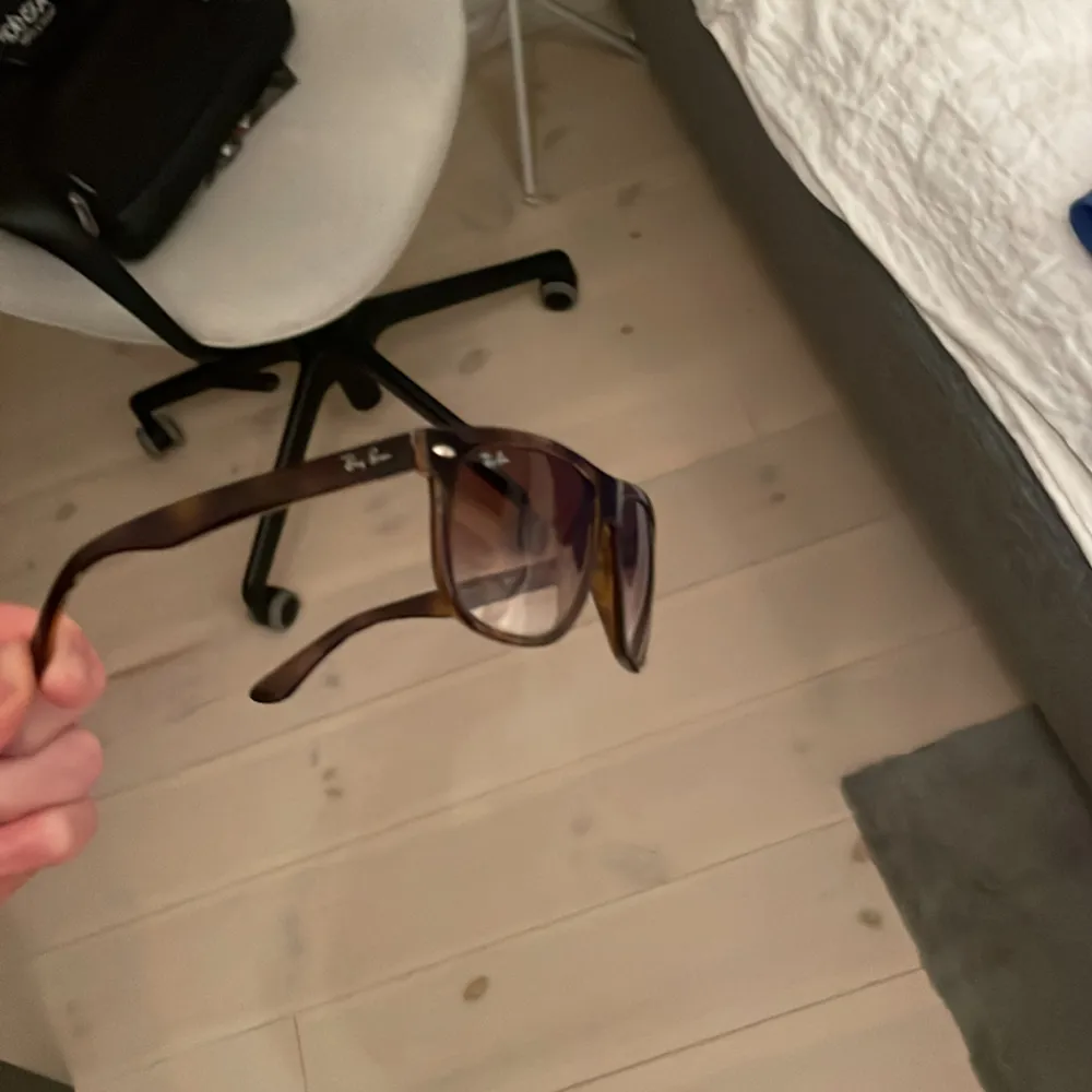 Riktigt snygga reyban glasögon i modellen boyfriend, inte använda alls.  Skriv vid frågor och funderingar🌟. Övrigt.