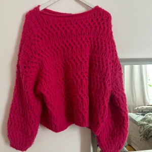 Grovstickad tröja - Fin tröja frå Vero Moda. Xl men passra mig som har Xs/S om man vill ha den oversized 