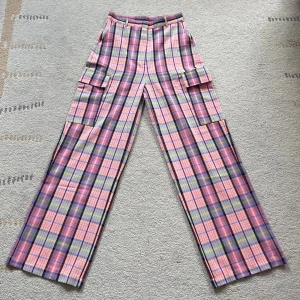 Färgglada byxor - Färgglada byxor från Collusion. Använd 1-2 gånger, som nya💕