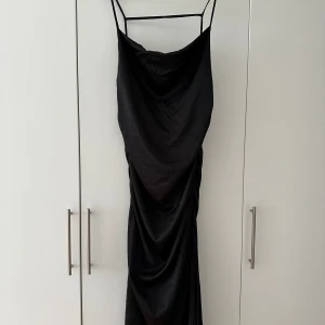 Finklänning CW - Klänning från Carin Wester, använd en gång. Fint skick