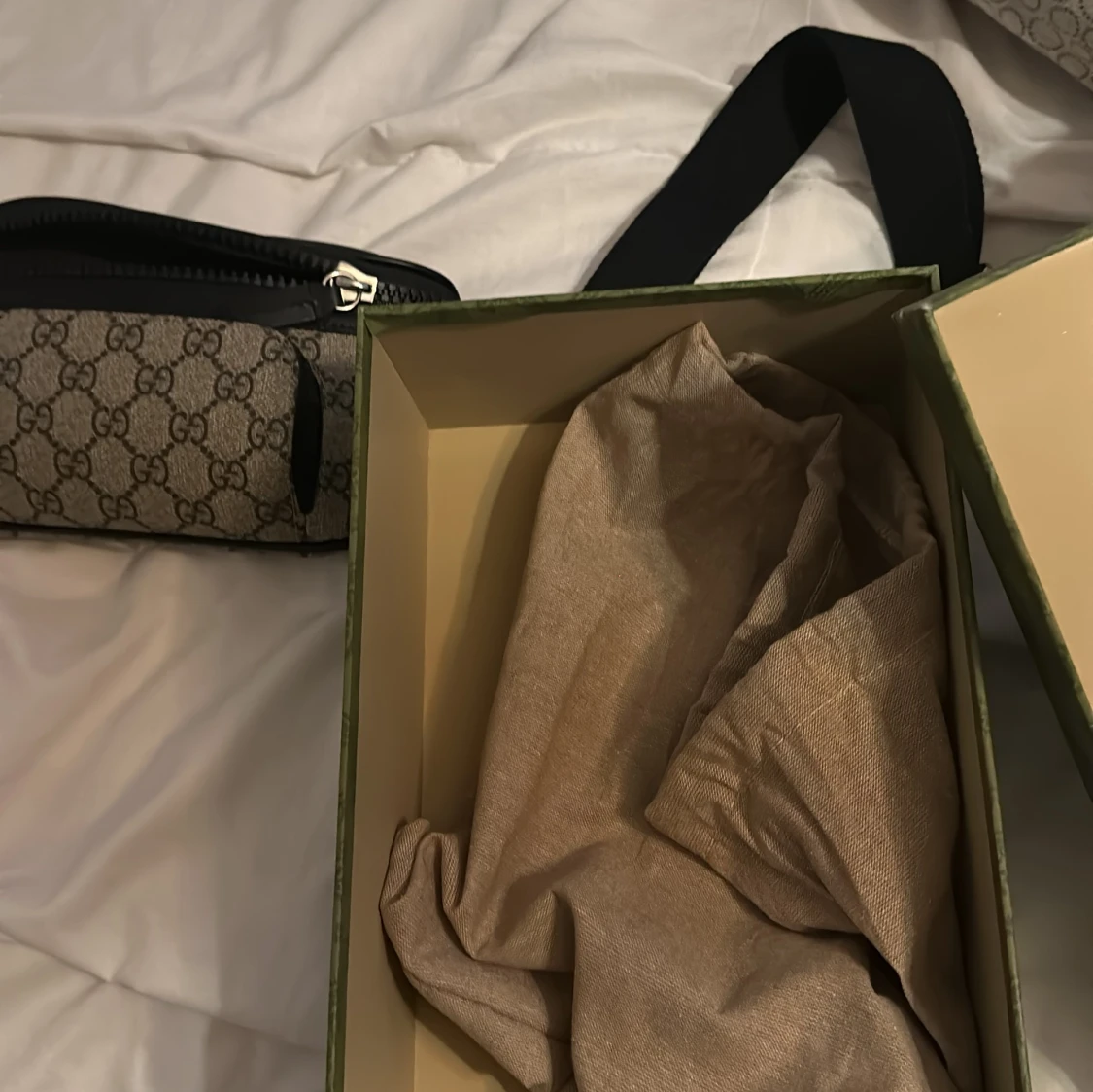 Gucci midjeväska - 90