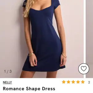 SÖKER! söker denna klänning i blå eller röd från nelly i storlek Xs eller S