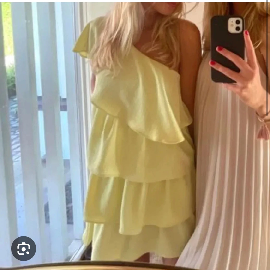 Gul volangklänning - 90