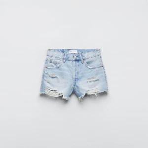 Shorts - Svin snygga jeansshorts som inte kommit till användning Helt nya och i perfekt skick