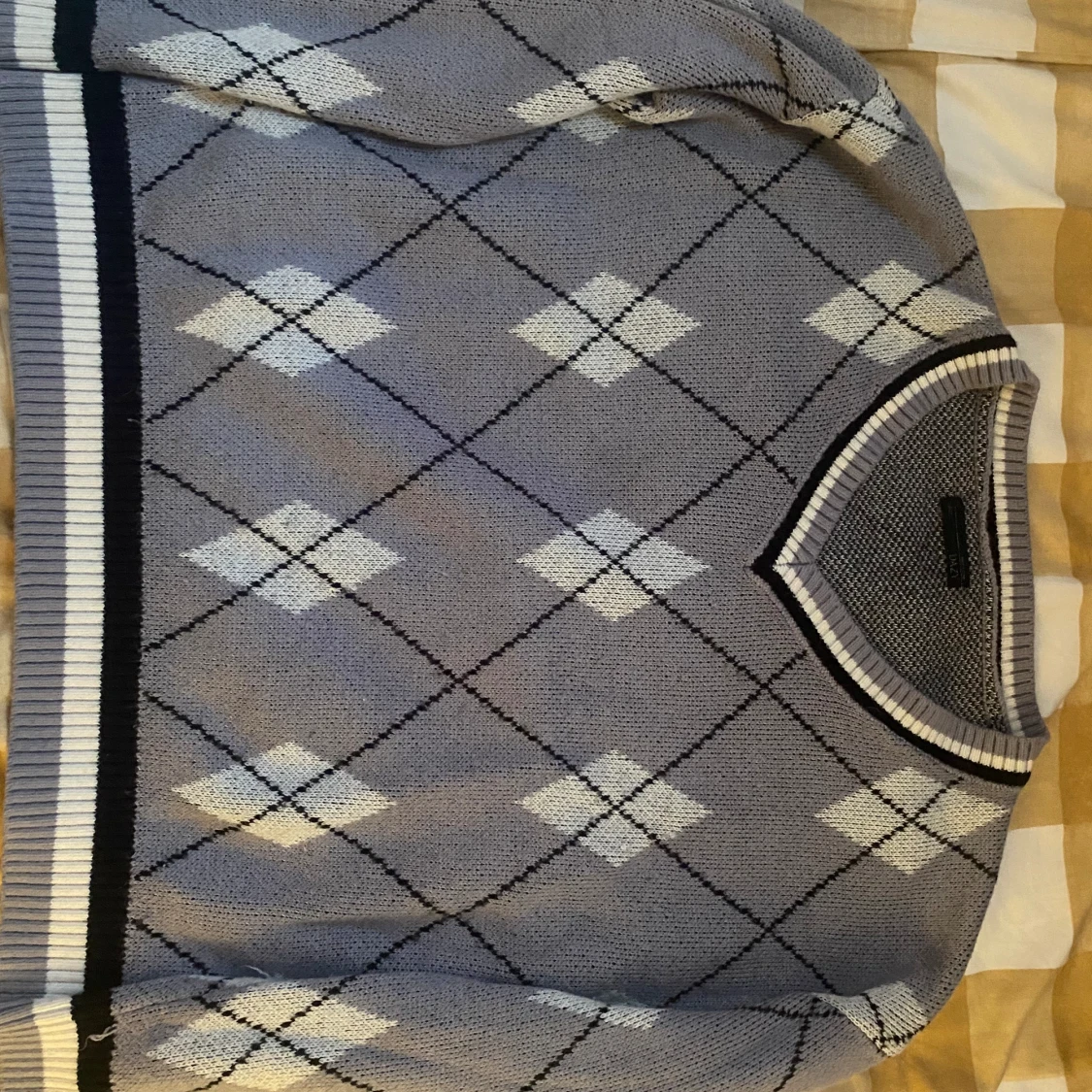 Grå/ vit tjock tröja - 90