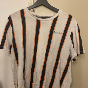 Bondelid tshirt - Supersnygg till sommaren 🤩