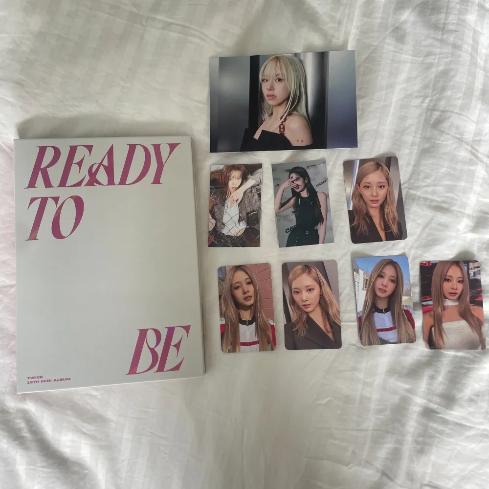 ready to be av twice! Cd-skivan är i bra skick samt alla pcs! Jag har alla saker som följer med albumet, även den stora postern (Jihyo) Skriv om du har frågor eller för fler bilder💖. Övrigt.