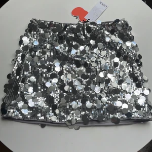 Cider kjol  - Glittrig kjol från cider i storlek XS💕endast testad och lappen sitter kvar❤️‍🔥