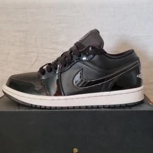 Air Jordan Low Allstar  - Storlek 40.5, skik 7/10, tvättas vid köp/beställning, använda 4, 5 gånger.