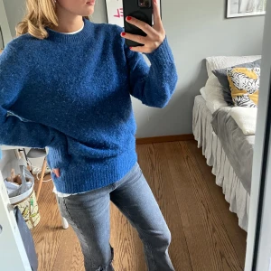 Stickad tröja  - Stickad tröja från arket, jätte skön och fin🥰