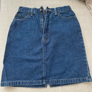 Mini jeans skirt - Barely worn.  Japanese size M, maybe EU size S or XS.  Waist was around 60cm