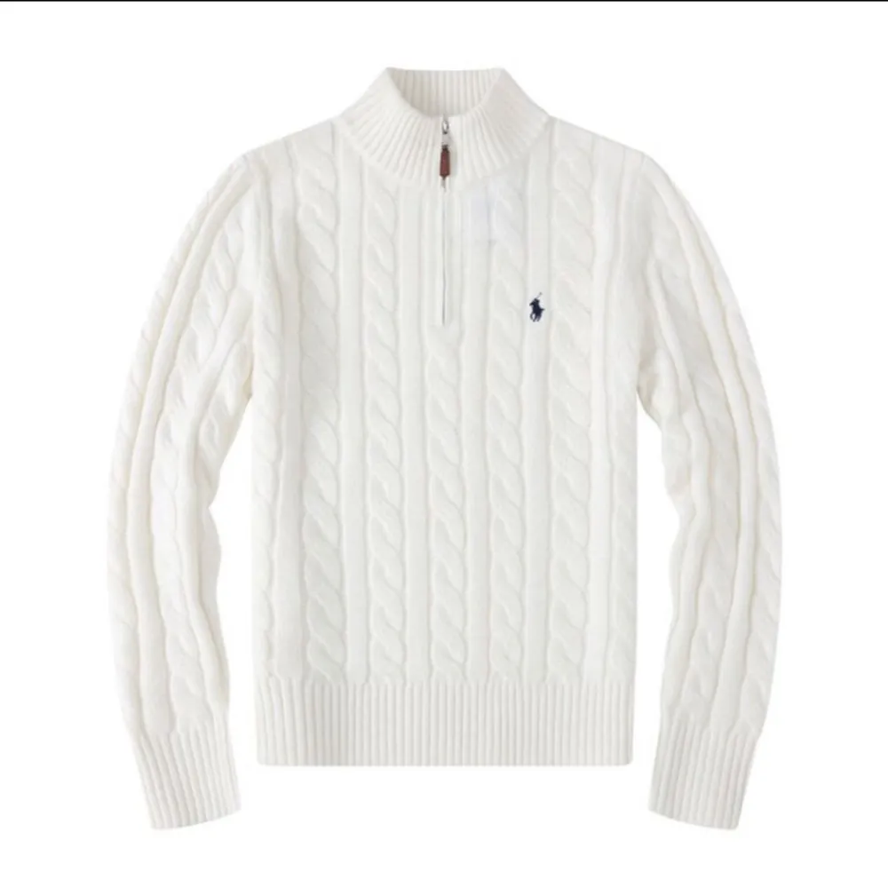 Helt nya Ralph lauren half zip  sweater.  Kommer i 5 olika färger att välja mellan .  Drömpris passa  på !🔥 finns i färgen svart !!!. Tröjor & Koftor.