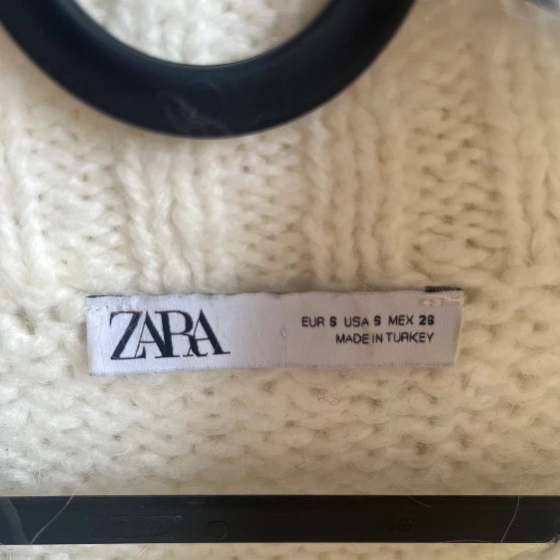 Superfin stickad tröja från zara  - 90
