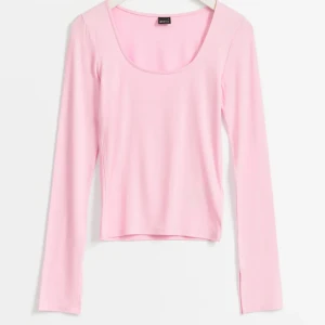 Soft touch jersey top  - Snyggaste toppen i så söt färg från Gina!! Knappt använd💕
