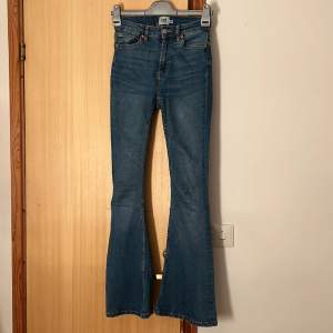 Snygga jeans från lager 157 Mid waist  Storlek xs