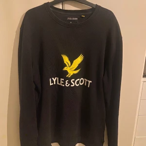Lyle & Scott sweatshirt  - Storlek M, väldigt bra skick