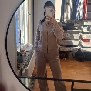 Mjukisset  - Mjukisset från Twilfit. Storlek s