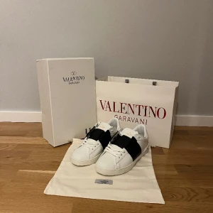 Valentino skor - Kvitto finns! 