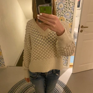 Stickad tröja - Superfin stickad tröja igen Kappahl. Knappt använd. Tryck gärna på köp nu.