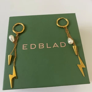 Edblad multi hoops - Fina örhängen. Nypris 399 kr.