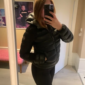 Colmar jacka - Ladies down jacket från colmar i storlek S. Jackan är i mycket bra skick. 