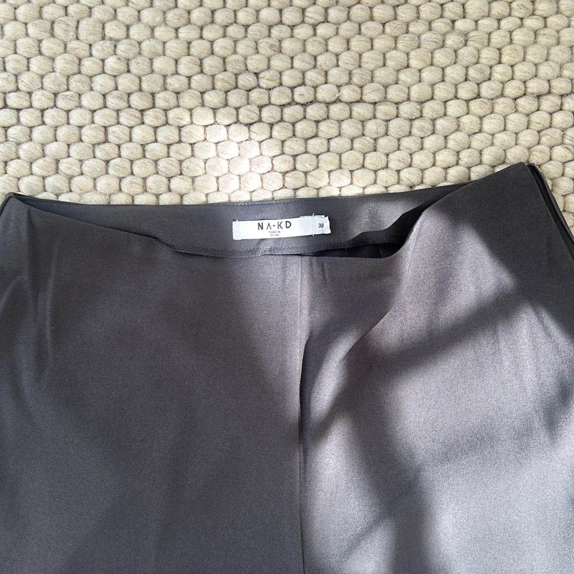 Grå kostymbyxa  - 90