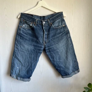 Levis Jeansshorts - Levi’s jeansshorts i storlek 32/32