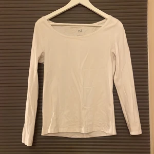 Basic tröja - Basic tröja från lager157💞