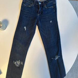 Paige jeans storlek 23 - Jättefina jeans from Paige. Nypris 3000kr Inköpta i USA 
