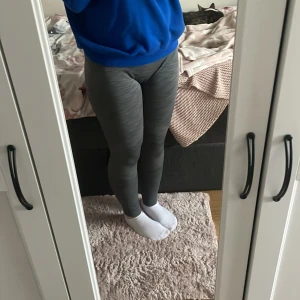 Leggings! Pierre Robert - storlek - M andvända två gånger  säljer pga för stor i storlek jag är 162cm och brukar egentligen ha S/XS